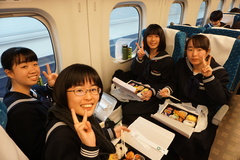 １日目　新幹線で昼食03